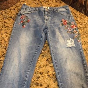Denim Blvd skinny jeans with flower embroidery